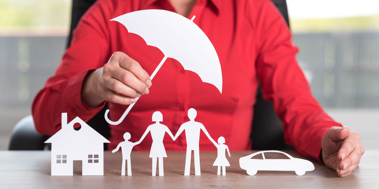 Umbrella insurance policy protecting home, family, and assets for homeowners in Arlington Heights IL